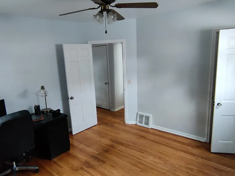 1720 Evansdale Ave — Photo 5