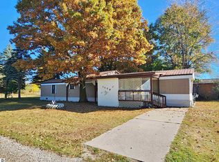 1258 Sumner St, Sumner, MI 48889