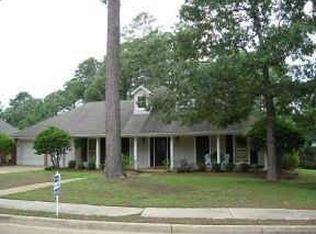 227 Boxwood Cir, Brandon, MS 39047