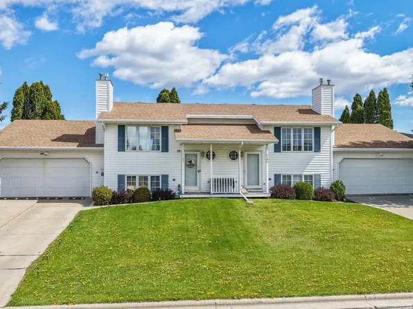 2793 Aquarius Rd, Green Bay, WI 54311