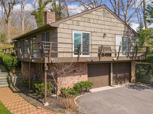 26 Lotowana Ln, Stony Brook, NY 11790
