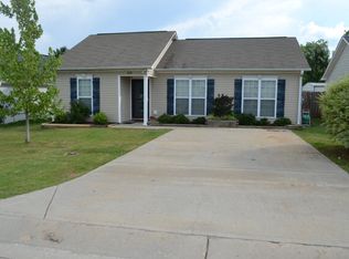 2109 Winding Oak Dr, Opelika, AL 36804