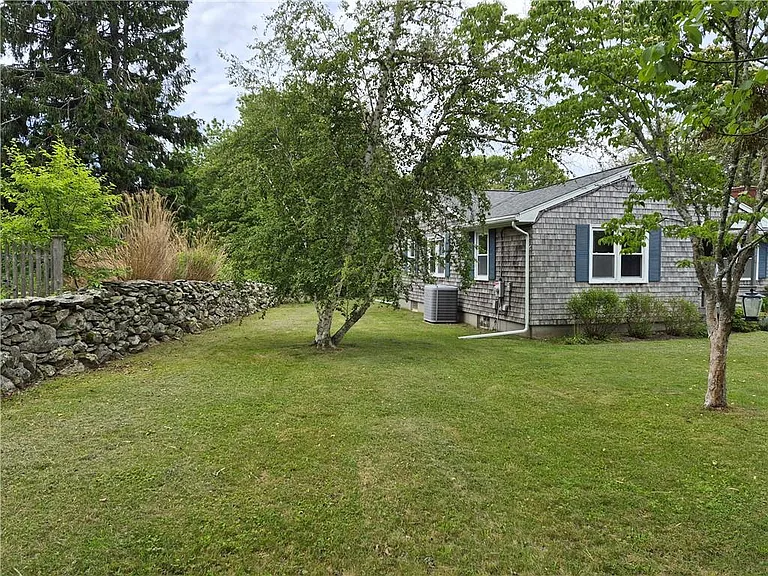 345 Stone Church Rd — Photo 3