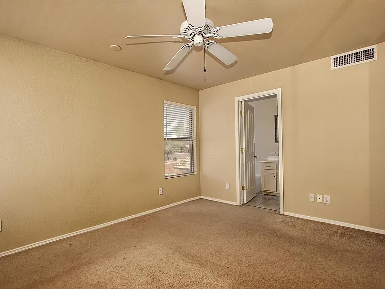 4726 E Mossman Rd — Photo 12