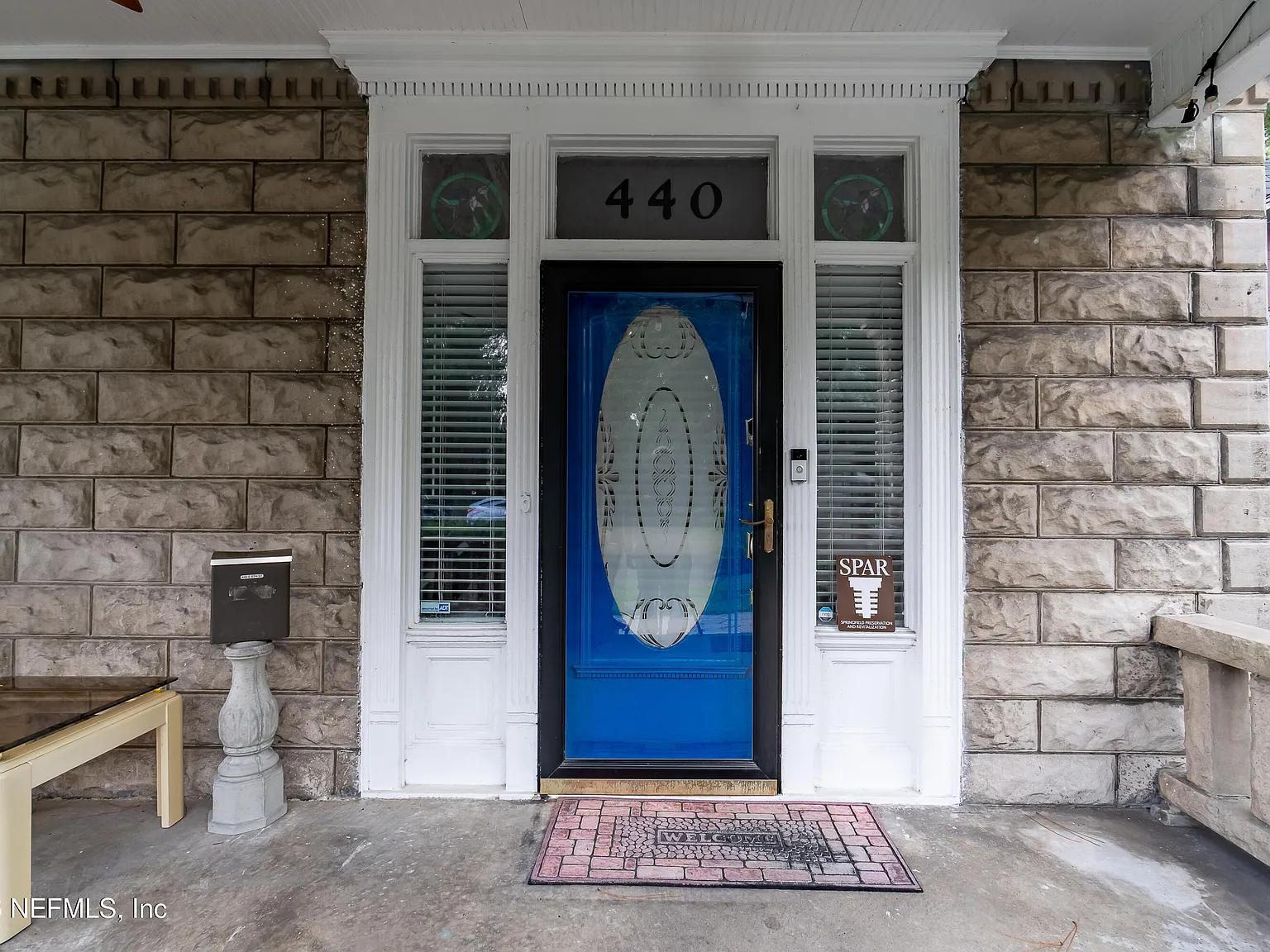 3 bed, 2.0 bath, 1968 sqft, $2,000 — Photo 3