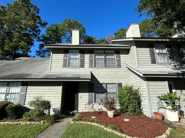 66 Hidden Lake Ct, Savannah, GA 31419