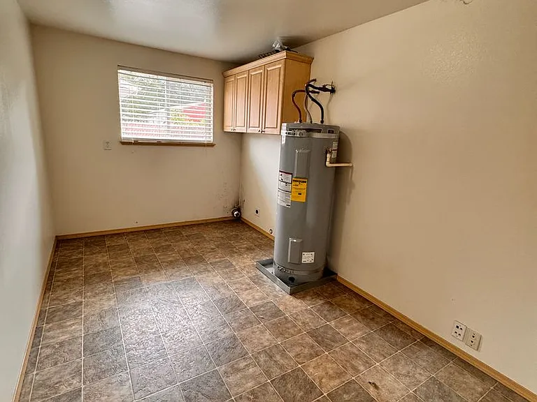 811 NE Newton Creek Dr — Photo 10