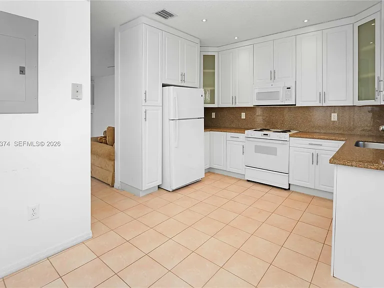 1521 Seagrape Way #1521 — Photo 12