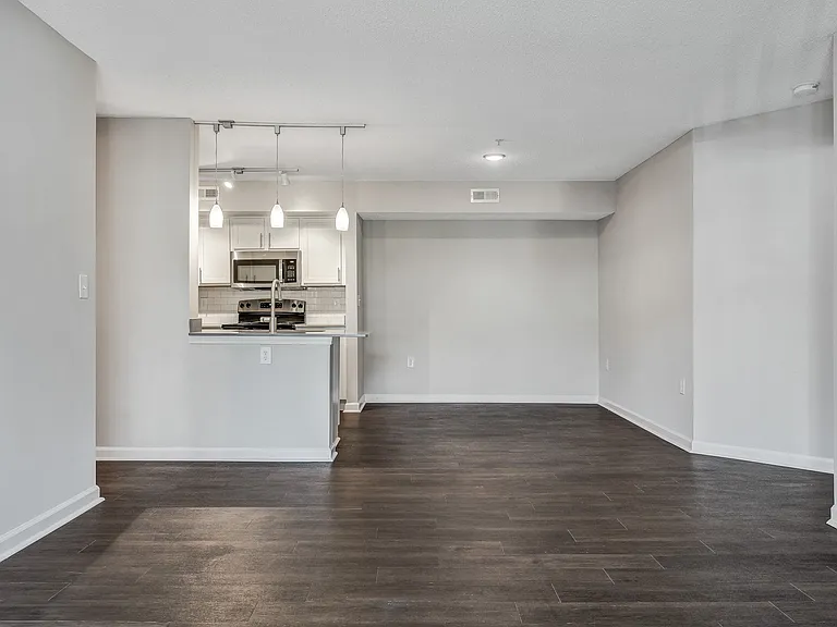 Sunscape Apartments — Photo 22