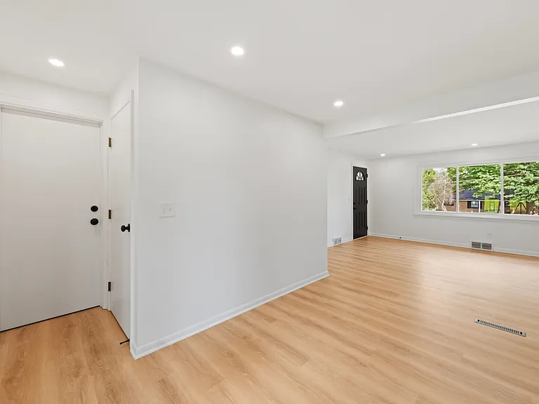 Valley View Dr — Photo 7