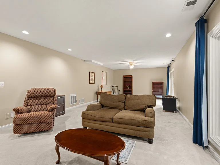 Mallet Hill Dr — Photo 8