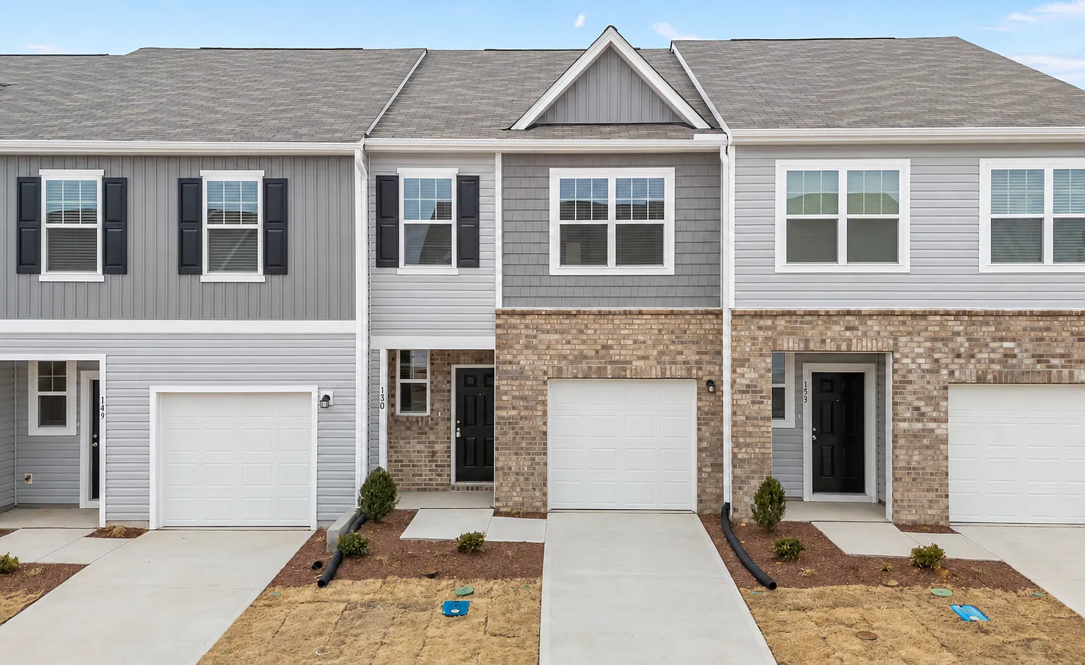 3 bed, 2.5 bath, 1386 sqft, $1,850 — Photo 2