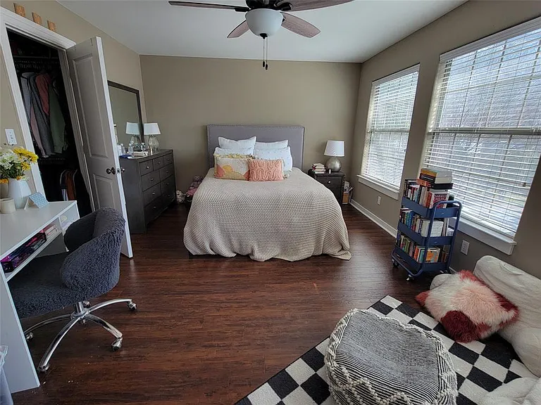 4500 Avenue C #2 — Photo 7