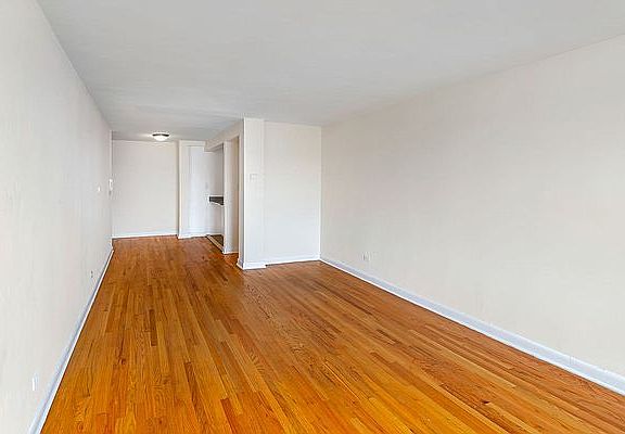 2nd image of 4242 80th St APT 6Y