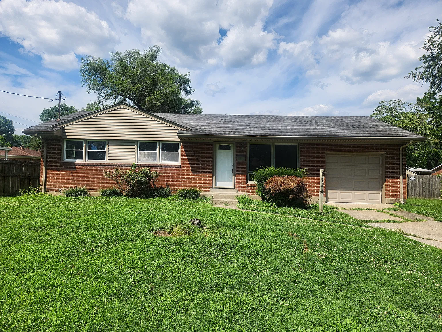 3 bed, 1226 sqft, $1,495 — Photo 1