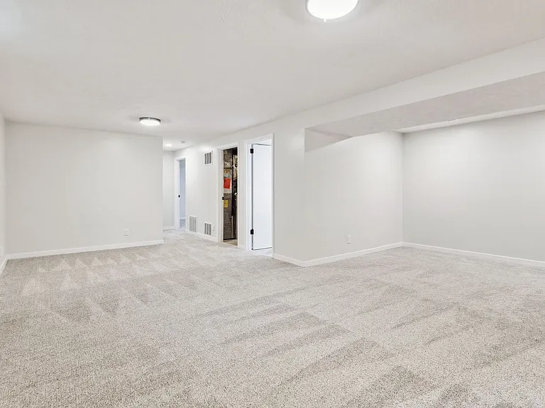 5049 Grassridge Rd — Photo 17