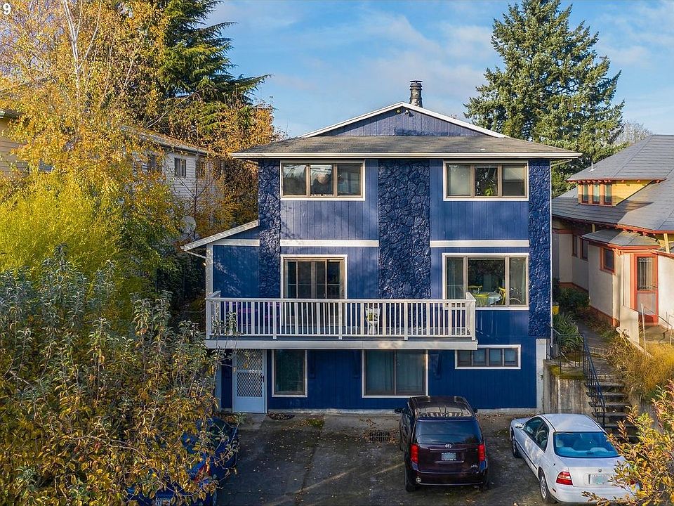 Beautiful building in coveted Sullivan's Gulch NE Portland neighborhood.