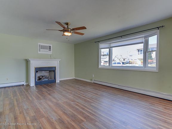 4th image of 431 Longboat Ave