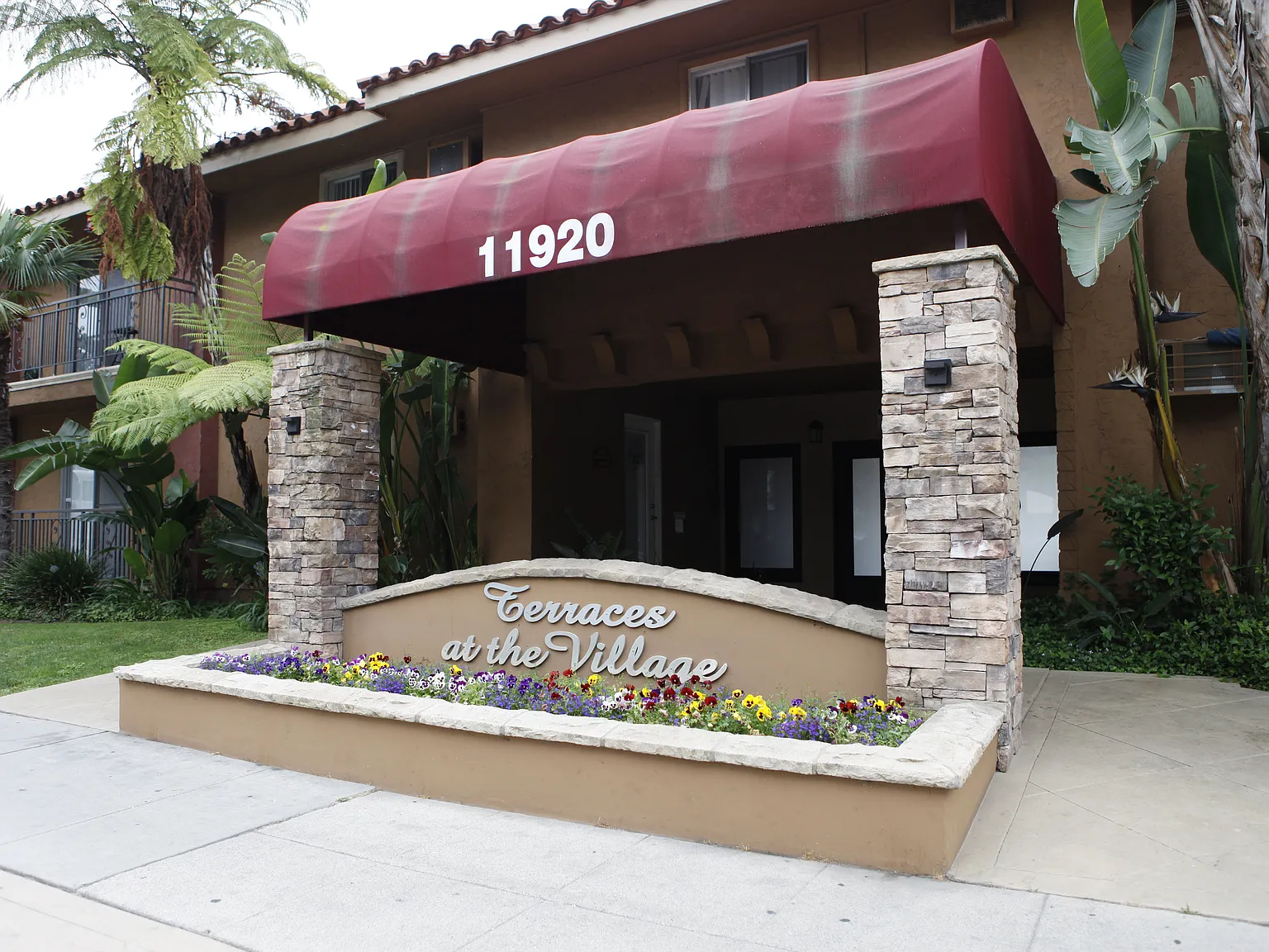 Terrace at the Village Apartments...Gorgeous Newly Remodeled Apartment! — Photo 1
