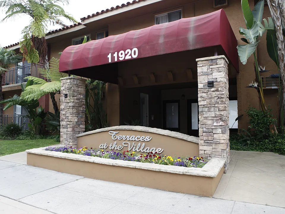 Terrace at the Village Apartments...Gorgeous Newly Remodeled Apartment!