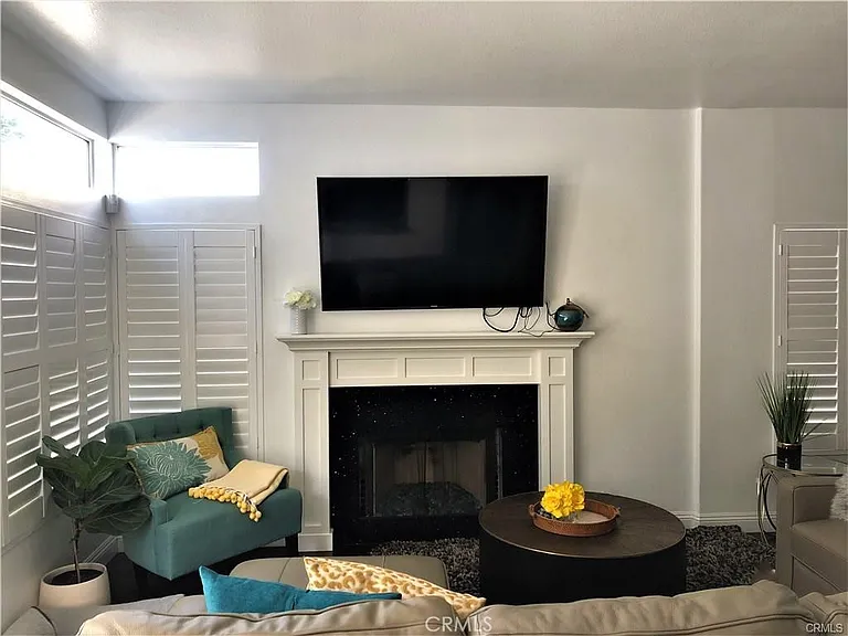 971 S Flintridge Way — Photo 9