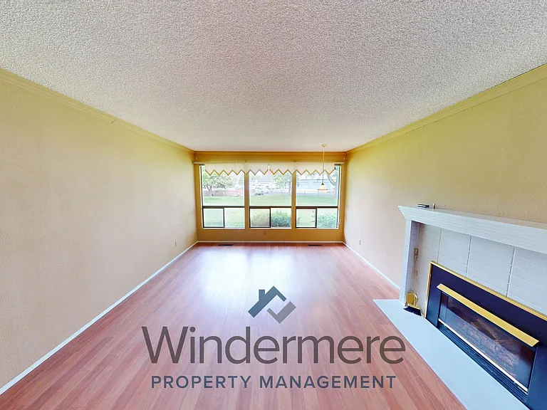 601 Village Way #13 — Photo 8