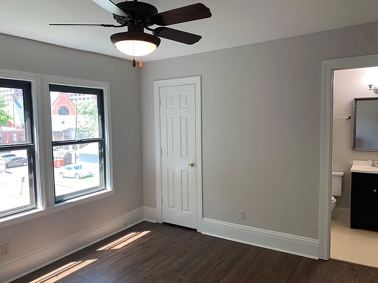 1214 S 1st St #4 — Photo 1