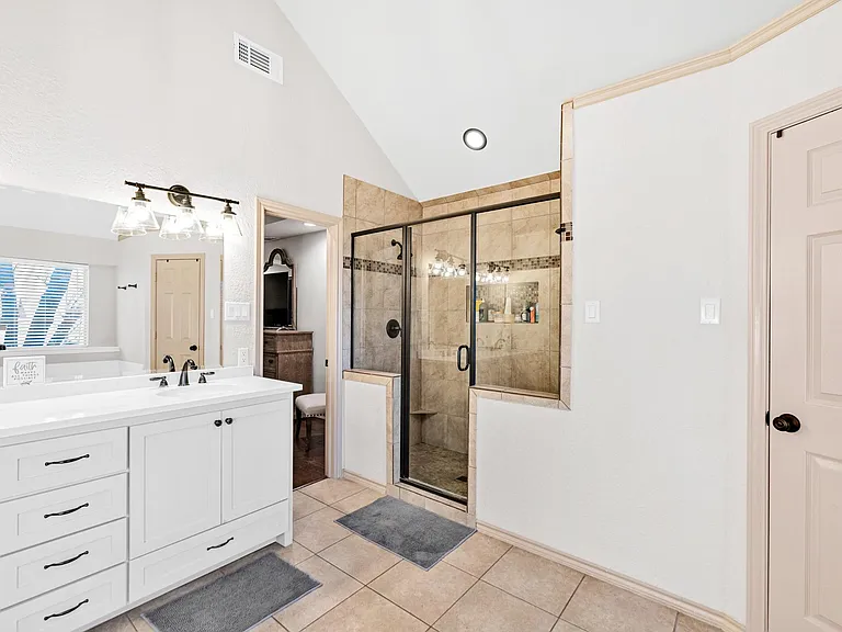 5202 Heatherdale Dr — Photo 7