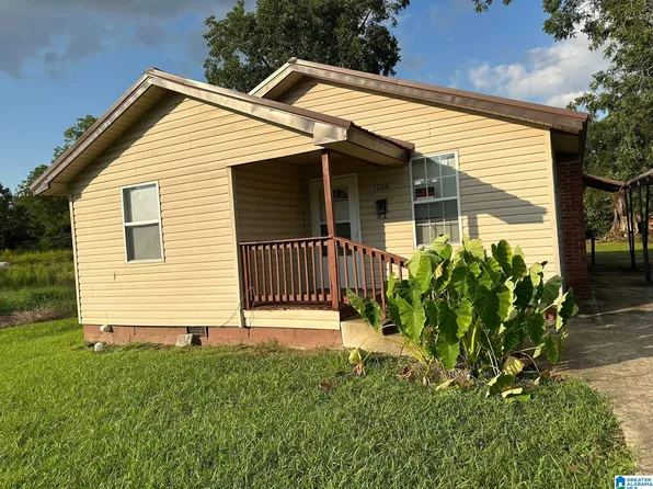 1208 Stroud Ave, Gadsden, AL 35903