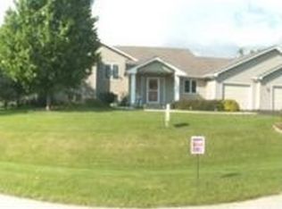 3144 Redhawk Trl, Rockford, IL