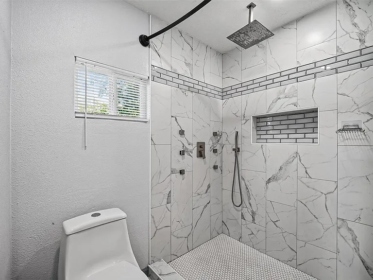 10911 Pecan Dr — Photo 17