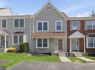 11 Victoria Dr, Aston, PA