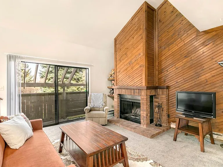 1040 Driftwood Dr — Photo 14