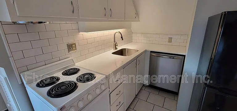 94 N Winooski Ave #4 — Photo 6