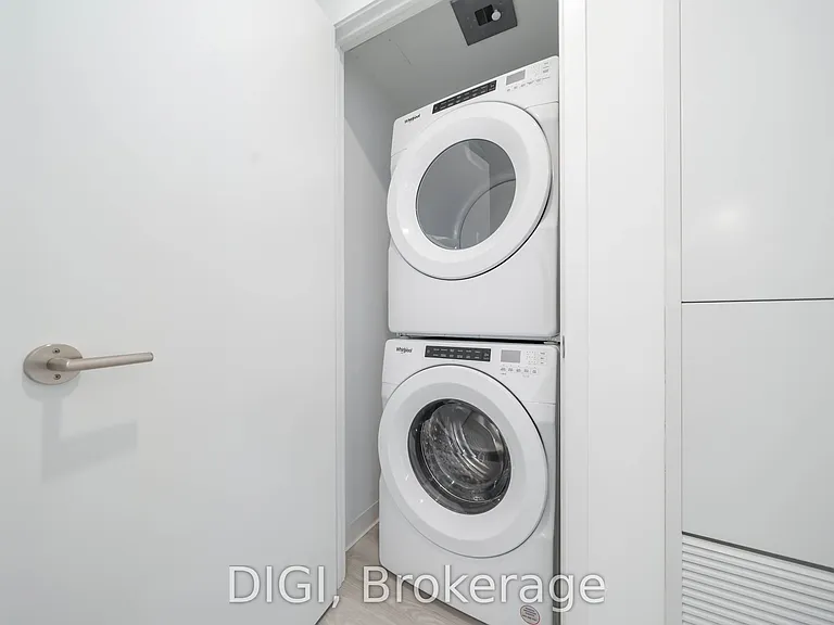 57 Spadina Ave #504 — Photo 19