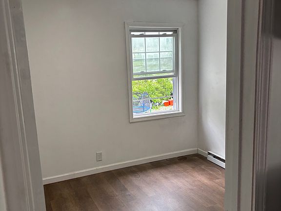5th image of 321 Saint Anthony St #2