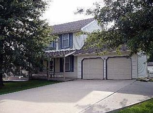 5550 Gleason Rd, Shawnee, KS 66226