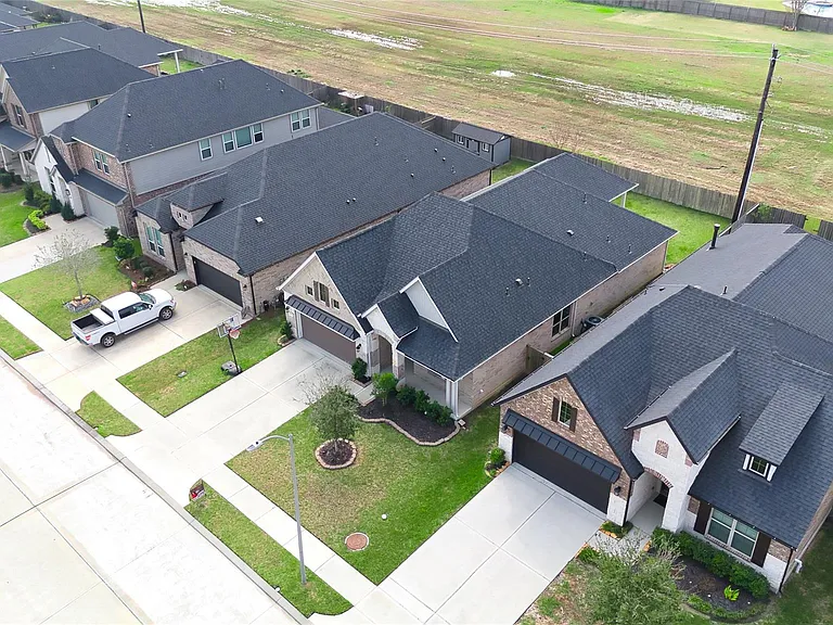 2232 Clements Shore Ln — Photo 37