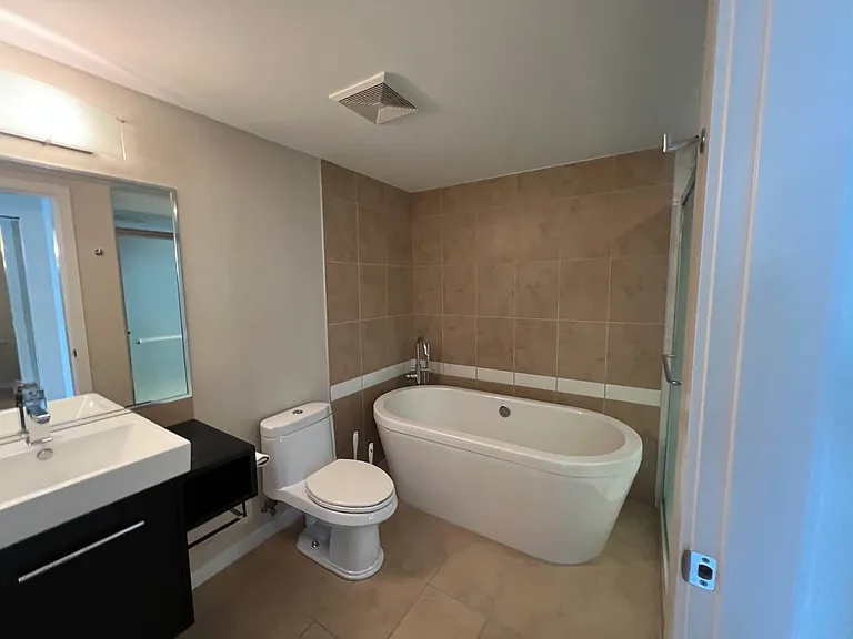 1907-188 Keefer Pl #1907 — Photo 13
