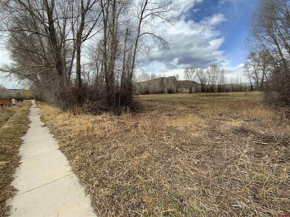 1st image of 950 W Denver Avenue