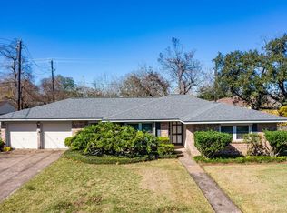 215 Marigold St, Lake Jackson, TX 77566
