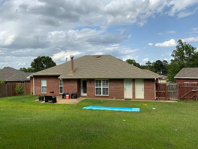 2nd image of 628 Lorena Ct