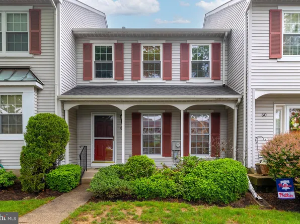 62 Liberty Dr, Langhorne, PA 19047