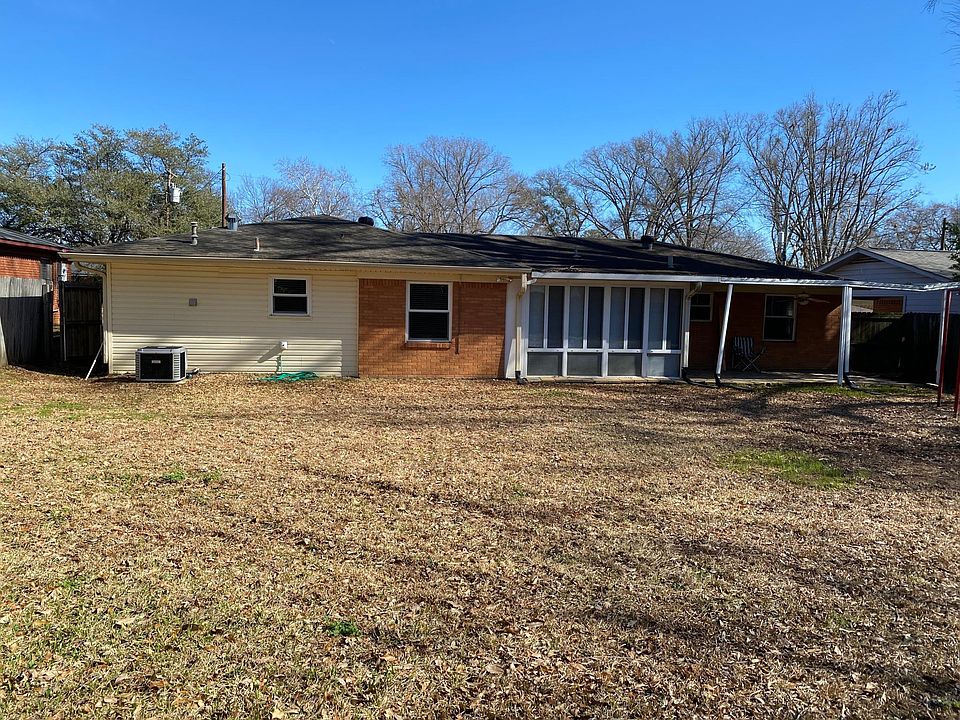 2nd image of 1413 Miami Dr