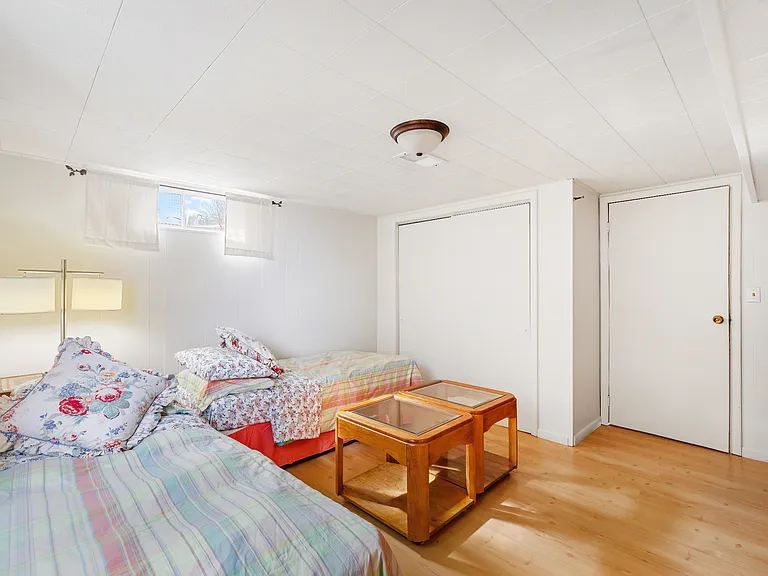 1310 Shore Dr — Photo 25