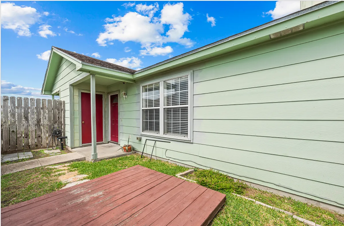 Building Photo - 7202 Mansions Dr #O4