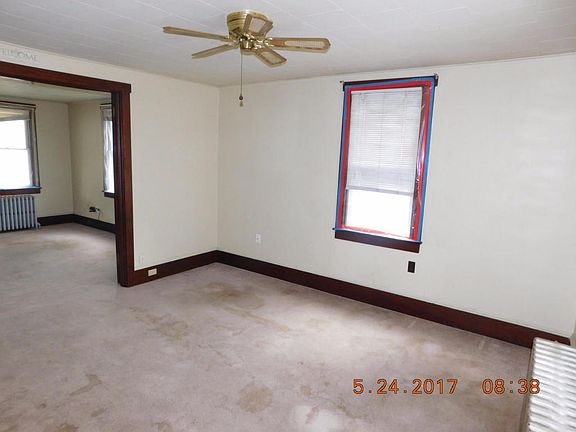 3rd image of 710 W Market St