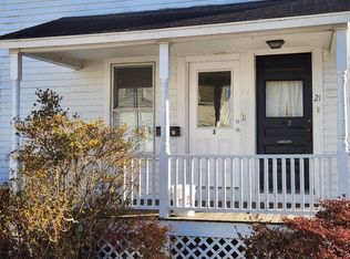 21 Roosevelt Ave, Mystic, CT 06355