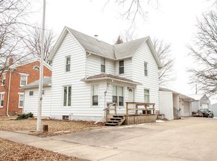 321 W 9th St, Tipton, IA 52772