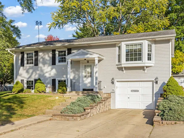 8 Westleigh Ct, Montgomery, IL 60538